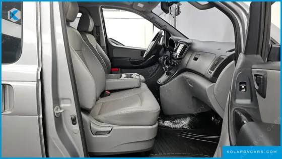HYUNDAI STAREX 4WD WAGON 12-SEATER