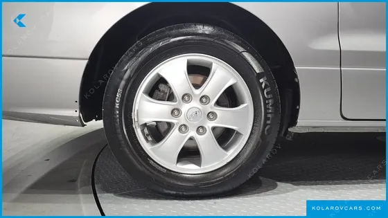 HYUNDAI STAREX WAGON 12-SEATER