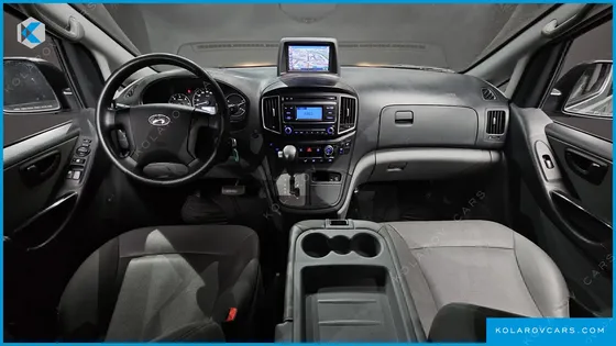 HYUNDAI STAREX WAGON 12-SEATER
