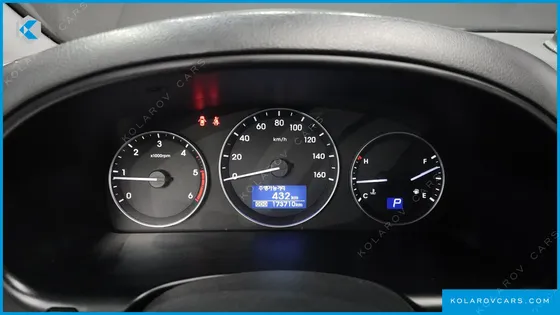 HYUNDAI STAREX WAGON 12-SEATER