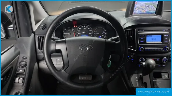 HYUNDAI STAREX WAGON 12-SEATER