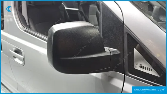 HYUNDAI STAREX WAGON 12-SEATER