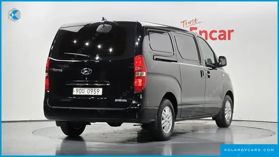 HYUNDAI STAREX VAN 3-SEATER