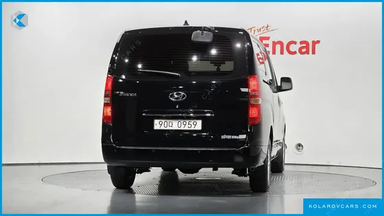 HYUNDAI STAREX VAN 3-SEATER
