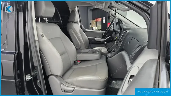 HYUNDAI STAREX VAN 3-SEATER