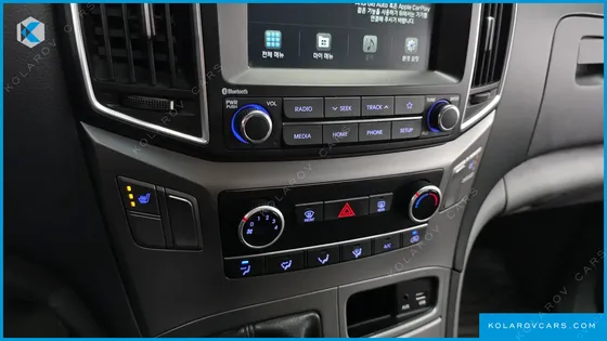 HYUNDAI STAREX VAN 3-SEATER