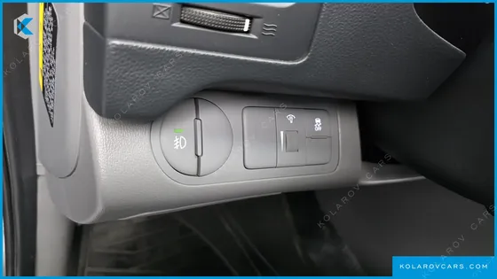 HYUNDAI STAREX VAN 3-SEATER