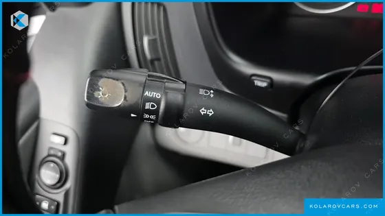 HYUNDAI STAREX VAN 3-SEATER
