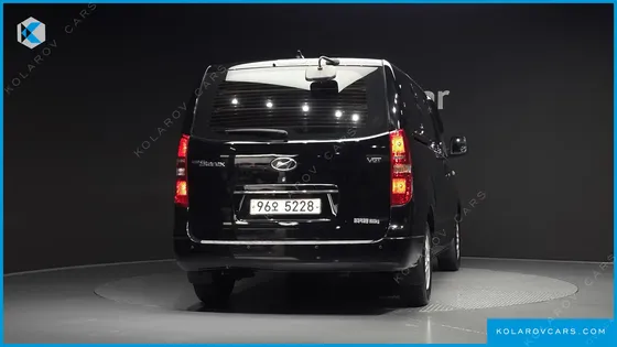 HYUNDAI STAREX VAN 3-SEATER