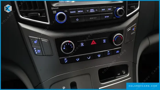 HYUNDAI STAREX VAN 3-SEATER
