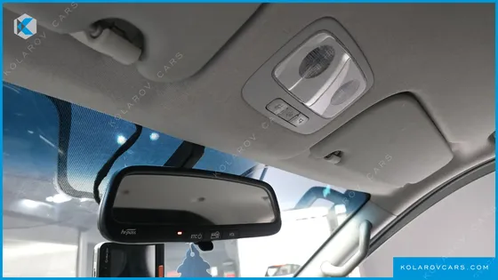 HYUNDAI STAREX VAN 3-SEATER