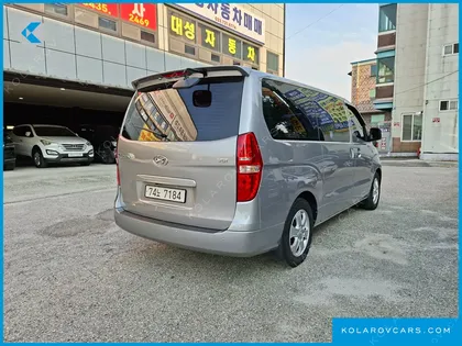 HYUNDAI STAREX WAGON 12-SEATER
