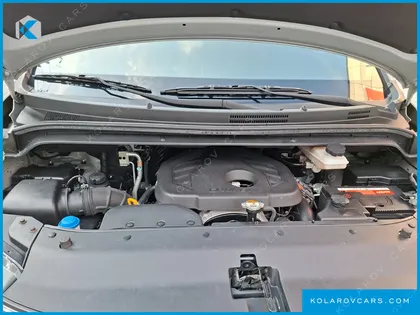 HYUNDAI STAREX WAGON 12-SEATER
