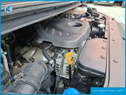 HYUNDAI STAREX WAGON 12-SEATER
