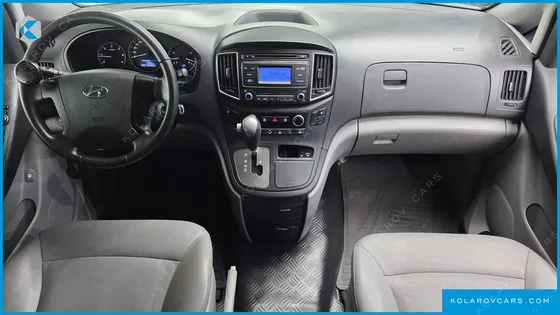 HYUNDAI STAREX VAN 5-SEATER