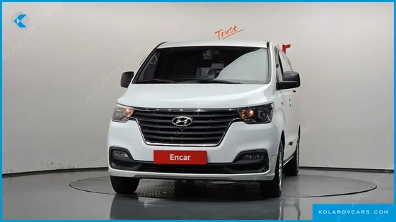 HYUNDAI STAREX VAN 3-SEATER