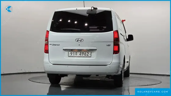 HYUNDAI STAREX VAN 3-SEATER