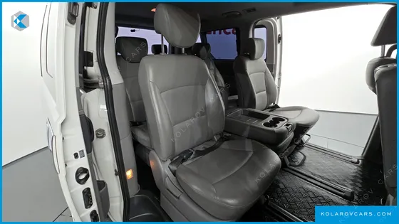 HYUNDAI STAREX WAGON 12-SEATER
