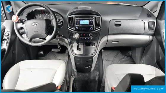 HYUNDAI STAREX VAN 5-SEATER