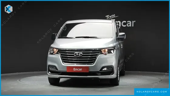 HYUNDAI STAREX VAN 5-SEATER