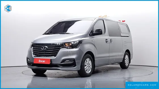 HYUNDAI STAREX VAN 5-SEATER