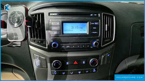 HYUNDAI STAREX VAN 3-SEATER