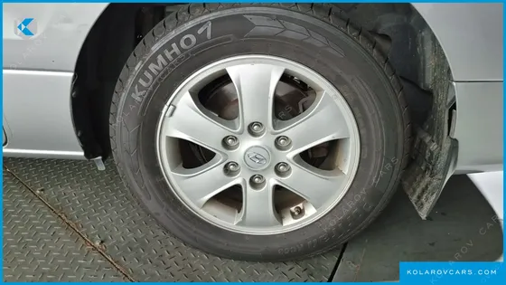 HYUNDAI STAREX WAGON 12-SEATER