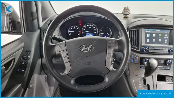 HYUNDAI STAREX WAGON 12-SEATER