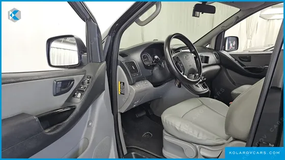 HYUNDAI STAREX URBAN 9-SEATER