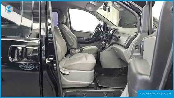 HYUNDAI STAREX URBAN 9-SEATER