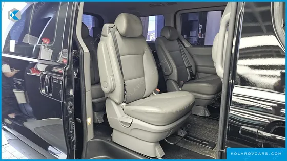 HYUNDAI STAREX URBAN 9-SEATER