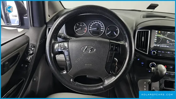 HYUNDAI STAREX URBAN 9-SEATER