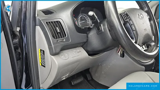 HYUNDAI STAREX URBAN 9-SEATER