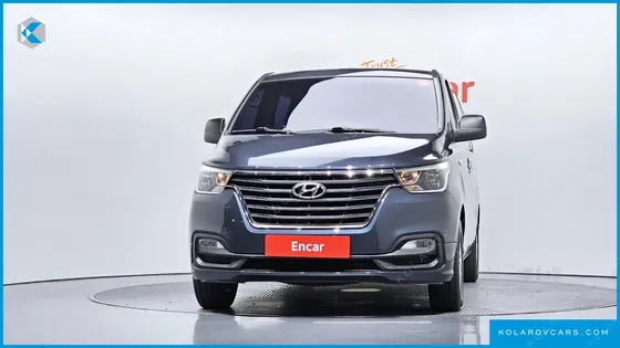HYUNDAI STAREX VAN 5-SEATER