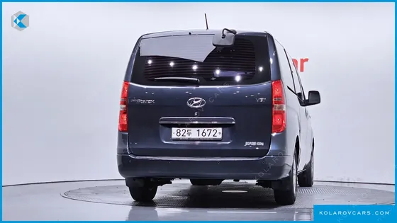 HYUNDAI STAREX VAN 5-SEATER