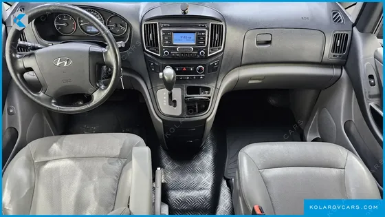 HYUNDAI STAREX VAN 5-SEATER