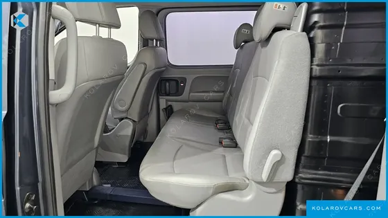 HYUNDAI STAREX VAN 5-SEATER