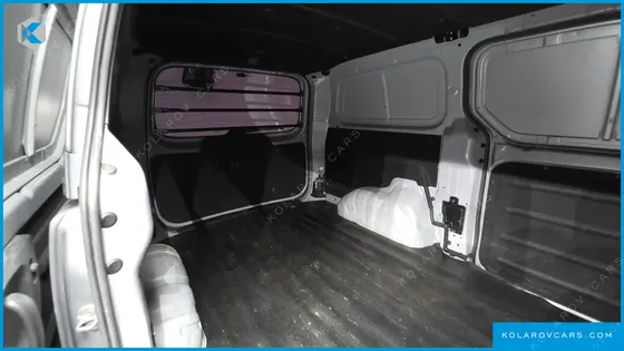 HYUNDAI STAREX VAN 3-SEATER
