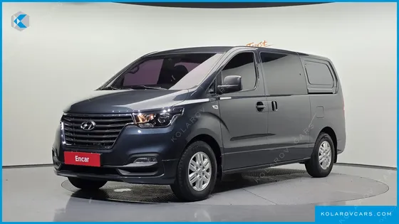 HYUNDAI STAREX VAN 5-SEATER