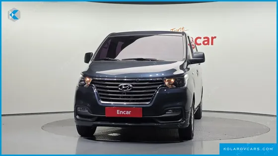 HYUNDAI STAREX VAN 5-SEATER