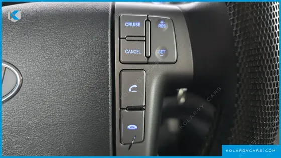 HYUNDAI STAREX VAN 5-SEATER