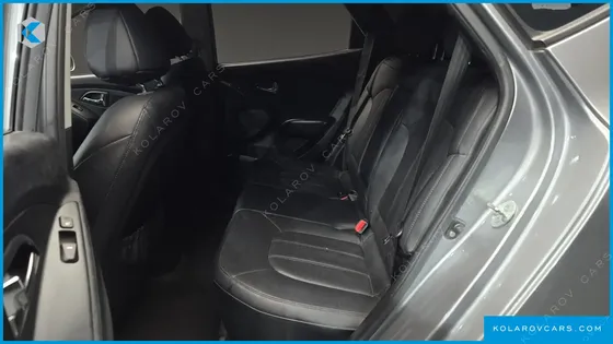 HYUNDAI TUCSON DIESEL 2WD LX20
