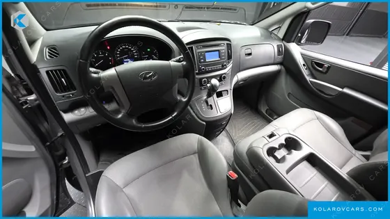 HYUNDAI STAREX VAN 3-SEATER