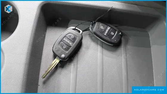 HYUNDAI STAREX VAN 3-SEATER