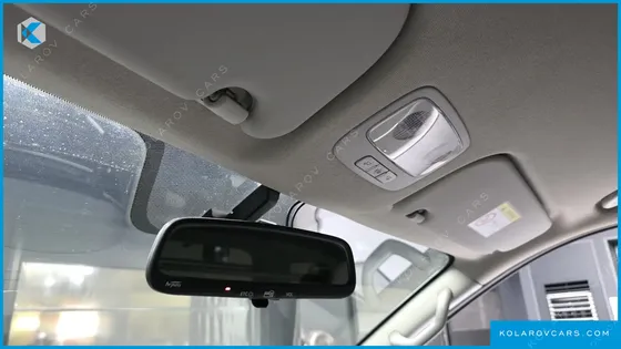 HYUNDAI STAREX VAN 3-SEATER
