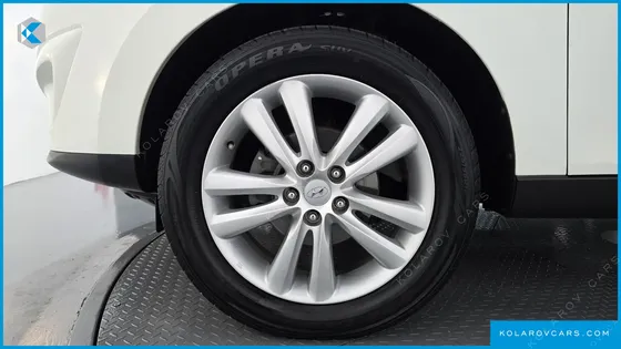 HYUNDAI TUCSON DIESEL 2WD LX20