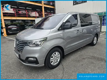 HYUNDAI STAREX VAN 5-SEATER