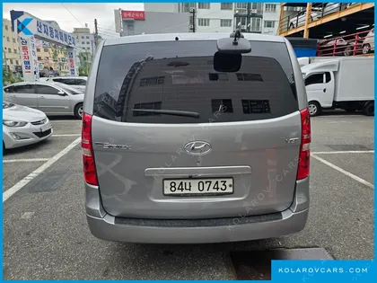 HYUNDAI STAREX VAN 5-SEATER