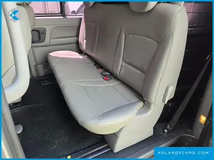 HYUNDAI STAREX VAN 5-SEATER