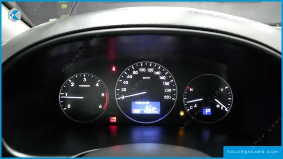 HYUNDAI STAREX VAN 3-SEATER
